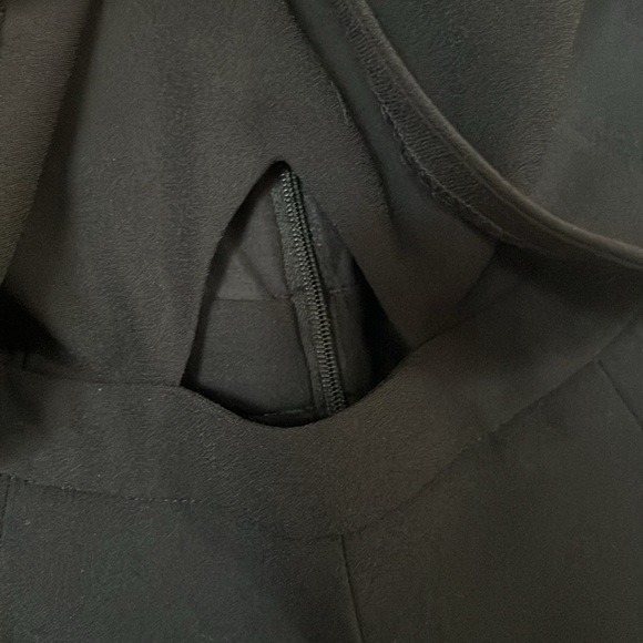 NWT Express Women’s Black Strapless Jumpsuit with Cutout - Size 4 - Picture 5 of 7